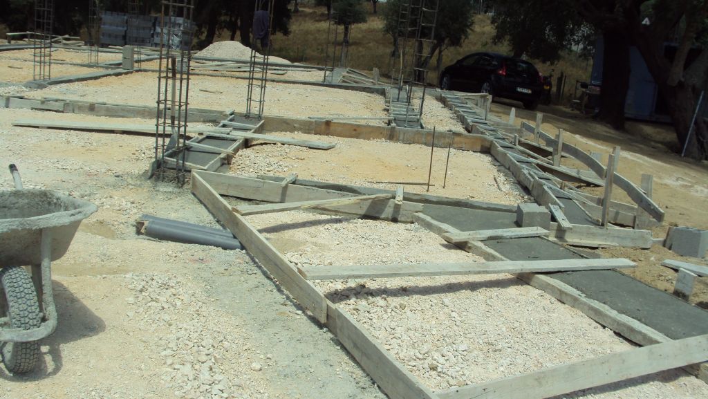 Construção de moradia de raiz